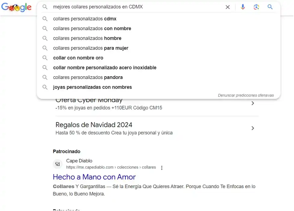 Captura de pantalla de una búsqueda en Google sobre collares personalizados en CDMX, mostrando predicciones y anuncios relevantes.